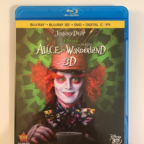 Alice in Wonderland 3 Disc set Blu Ray, DVD and Digital Copy - Picture 3 of 6